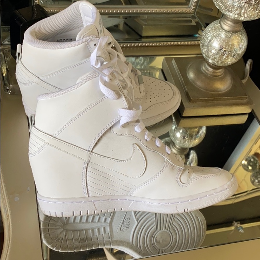 👟 - Picture 3 of 4